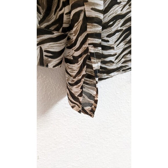 Women's COLDWATER CREEK Animal Print Long Sleeve Button-Up Blouse 1X - Picture 7 of 12